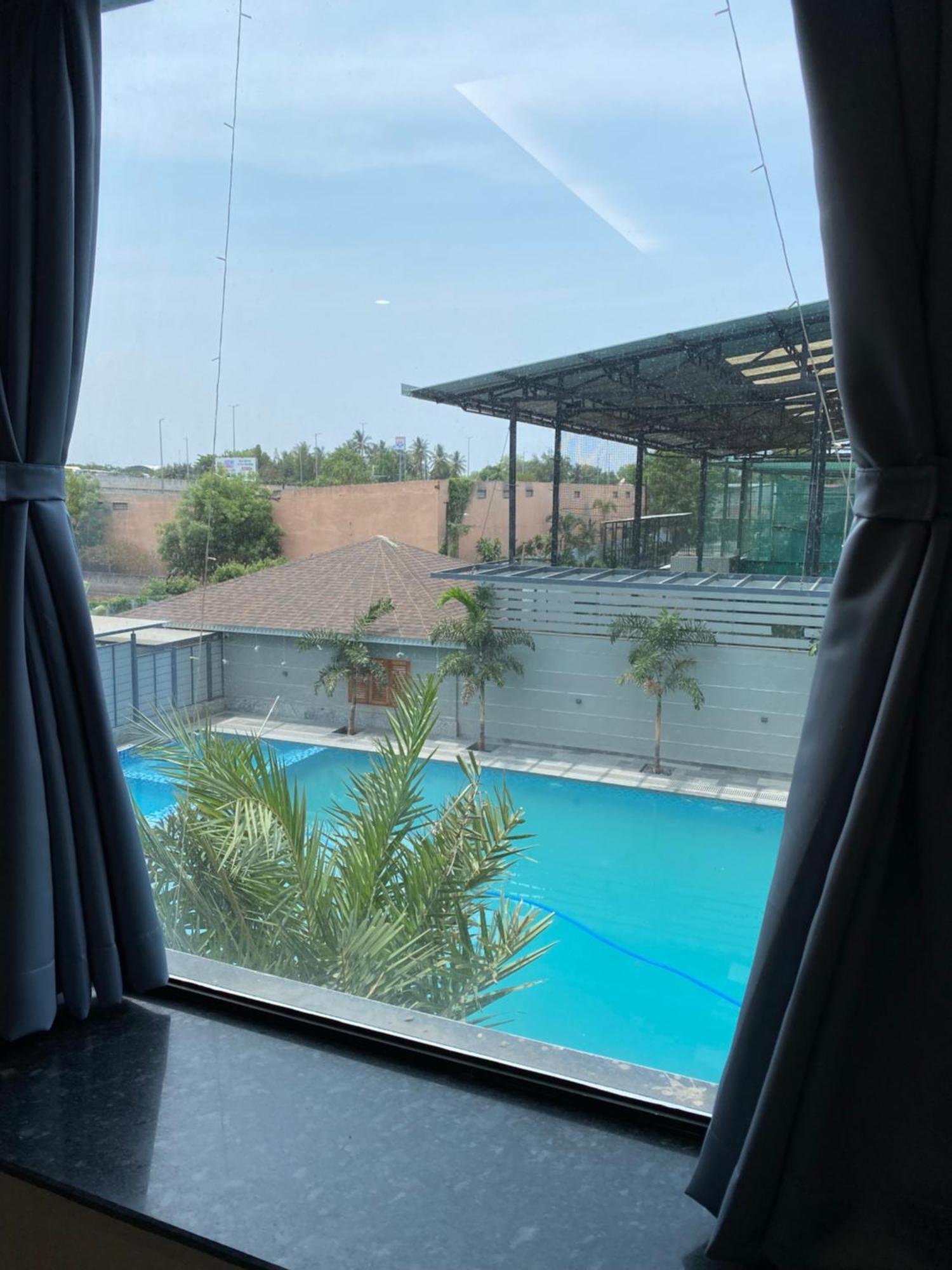 The Pavilion Park Resort Μαλεγκάον Εξωτερικό φωτογραφία