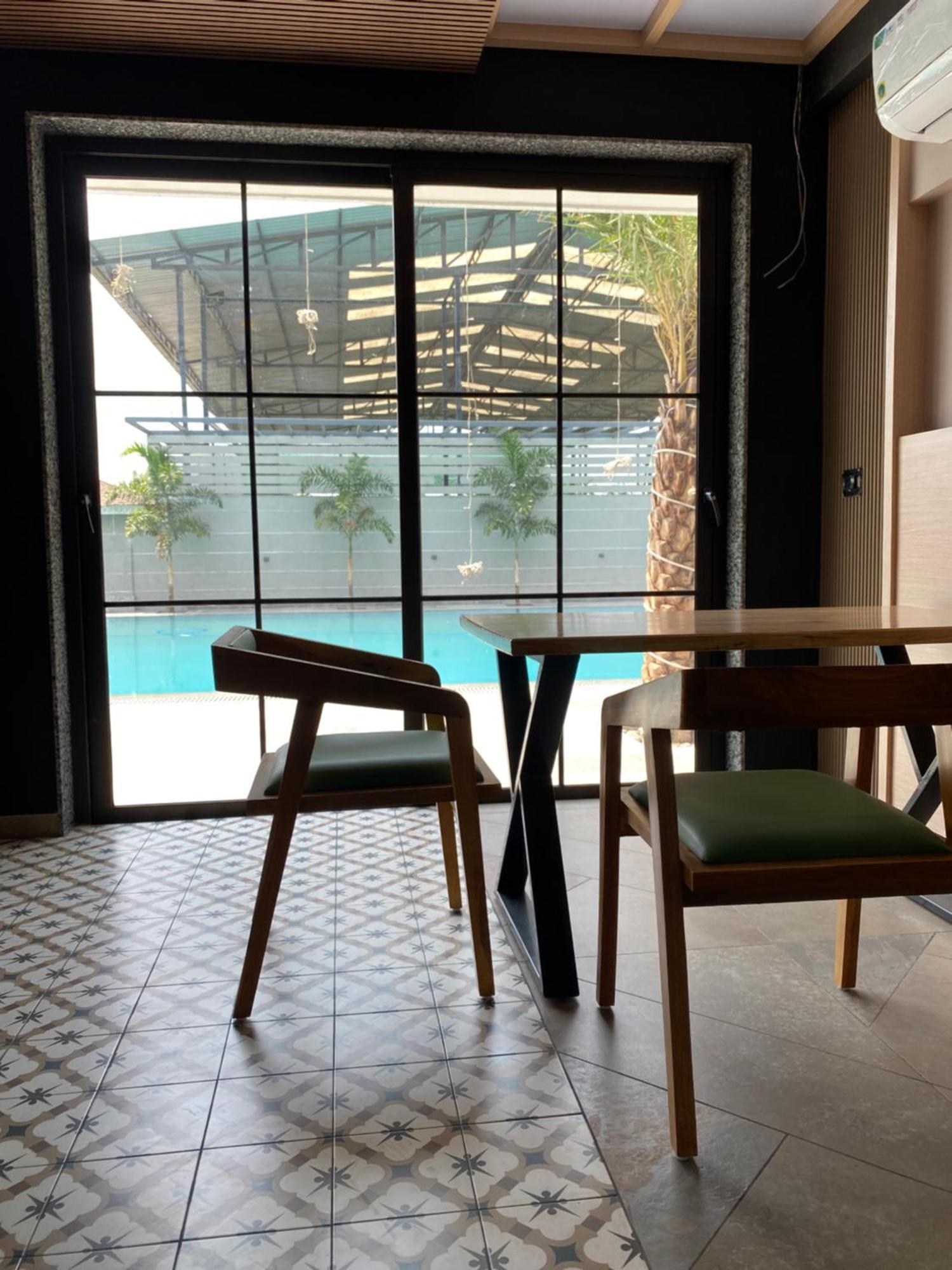 The Pavilion Park Resort Μαλεγκάον Εξωτερικό φωτογραφία